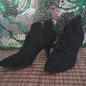 Rialto Black Heels Size 7 1/2 Straps Suede